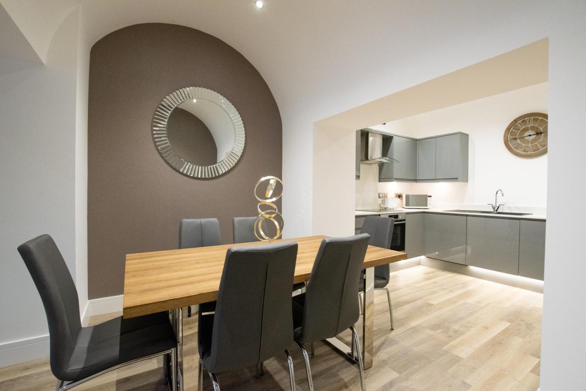Rowan Tree - Your Apartment Bristol Buitenkant foto