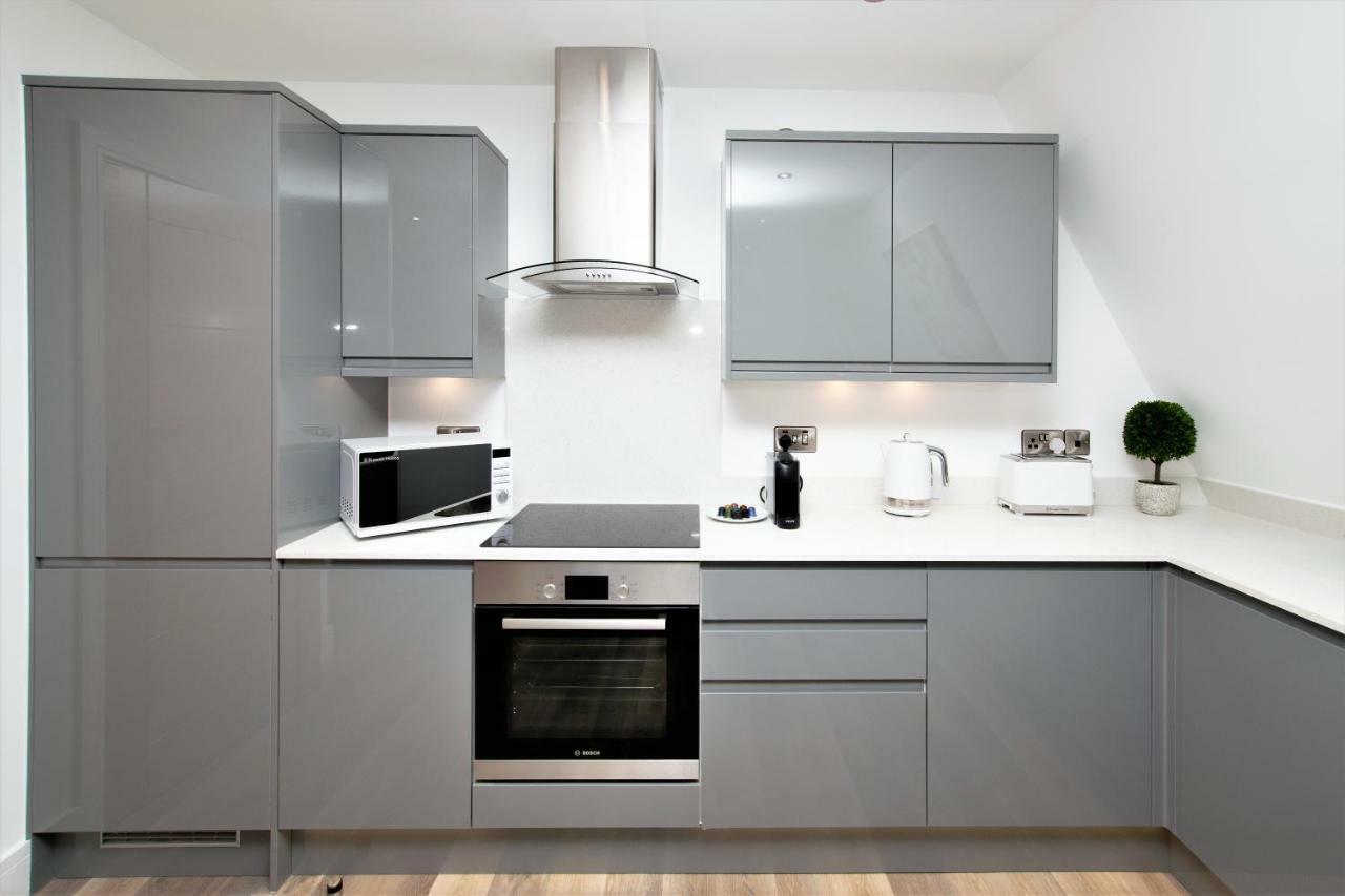 Rowan Tree - Your Apartment Bristol Buitenkant foto