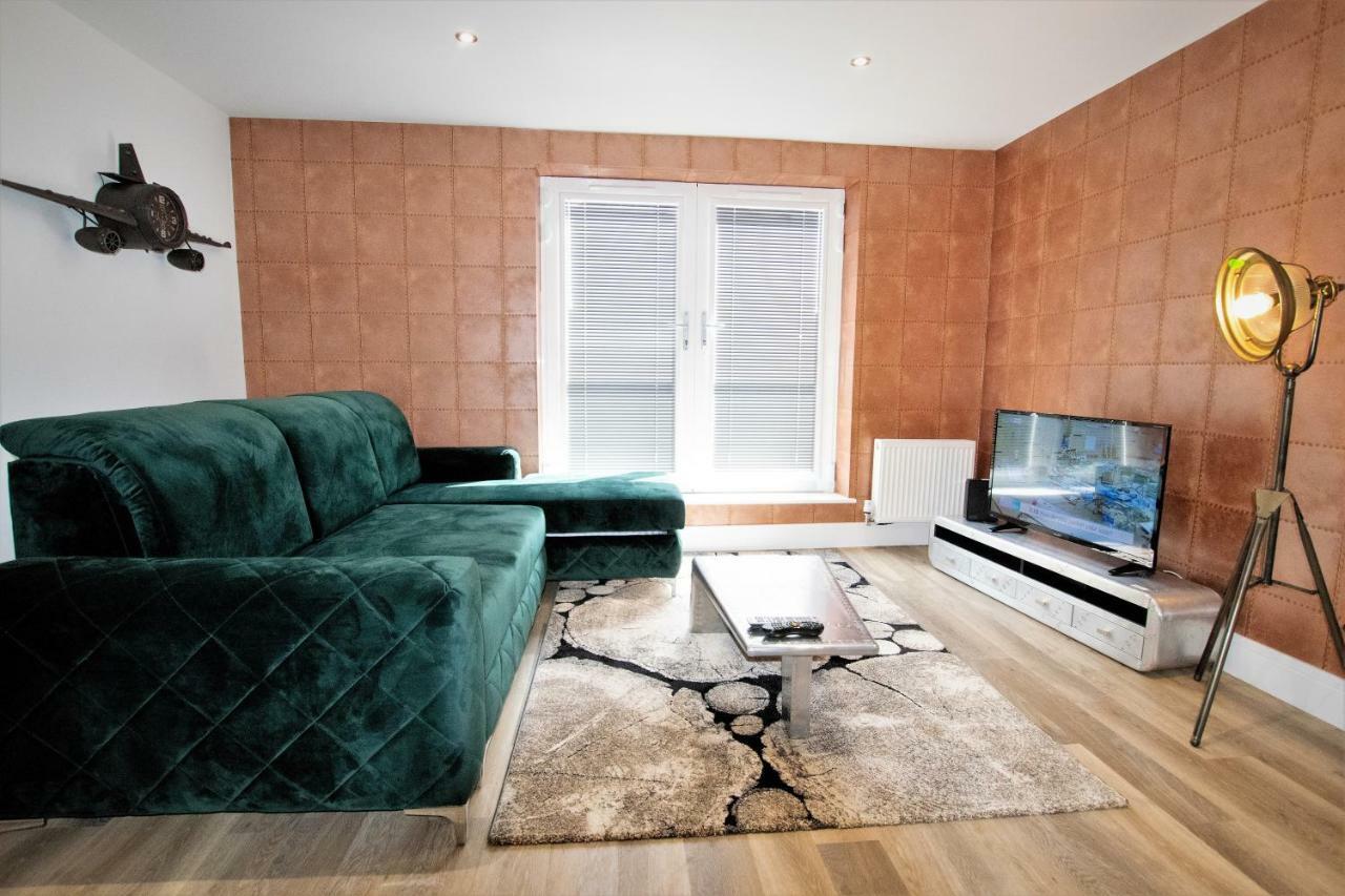 Rowan Tree - Your Apartment Bristol Buitenkant foto